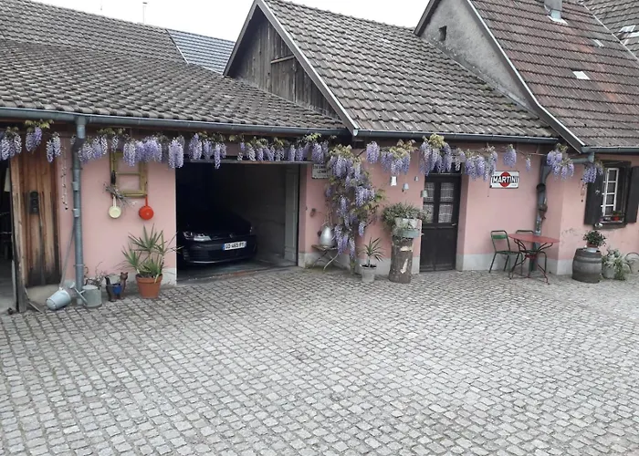 Charmant Petit Appartement Avec Bel Exterieur.